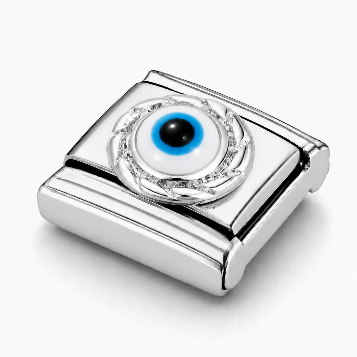 Sentry Eye – silver Italian charm close-up view