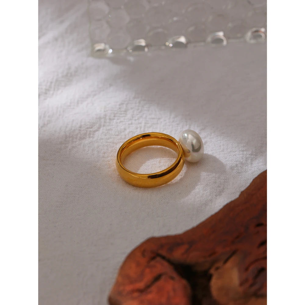 Lustre Pearl Dome Ring