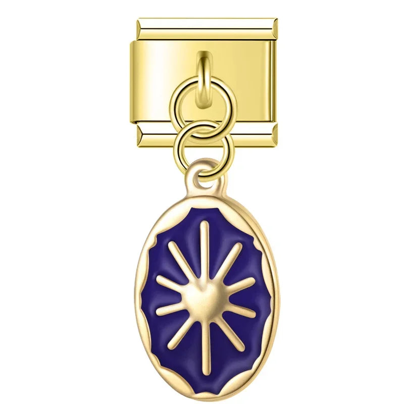 Heart of Nyx - Gold Pendant Charm