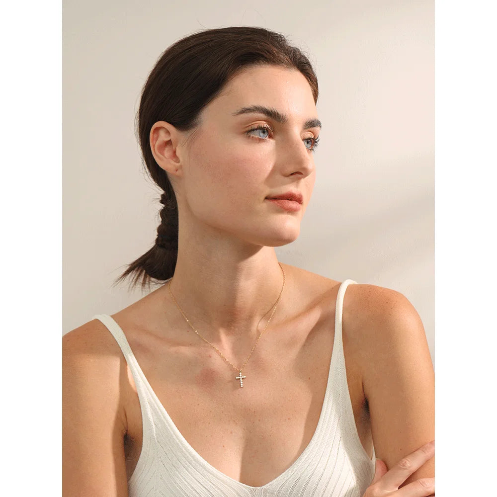 Heirloom Pavé Cross Pendant Necklace