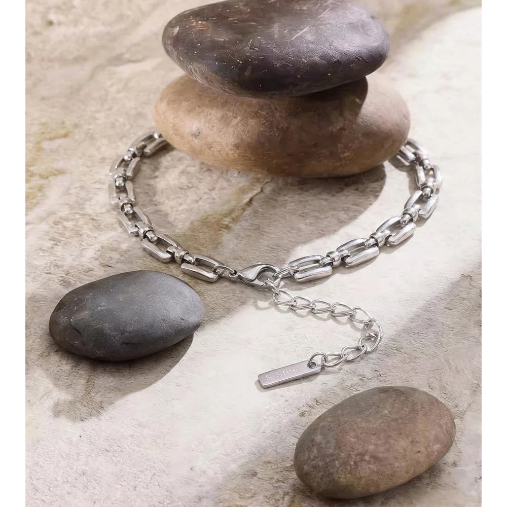 Timeless T-Bar Link Chain Bracelet