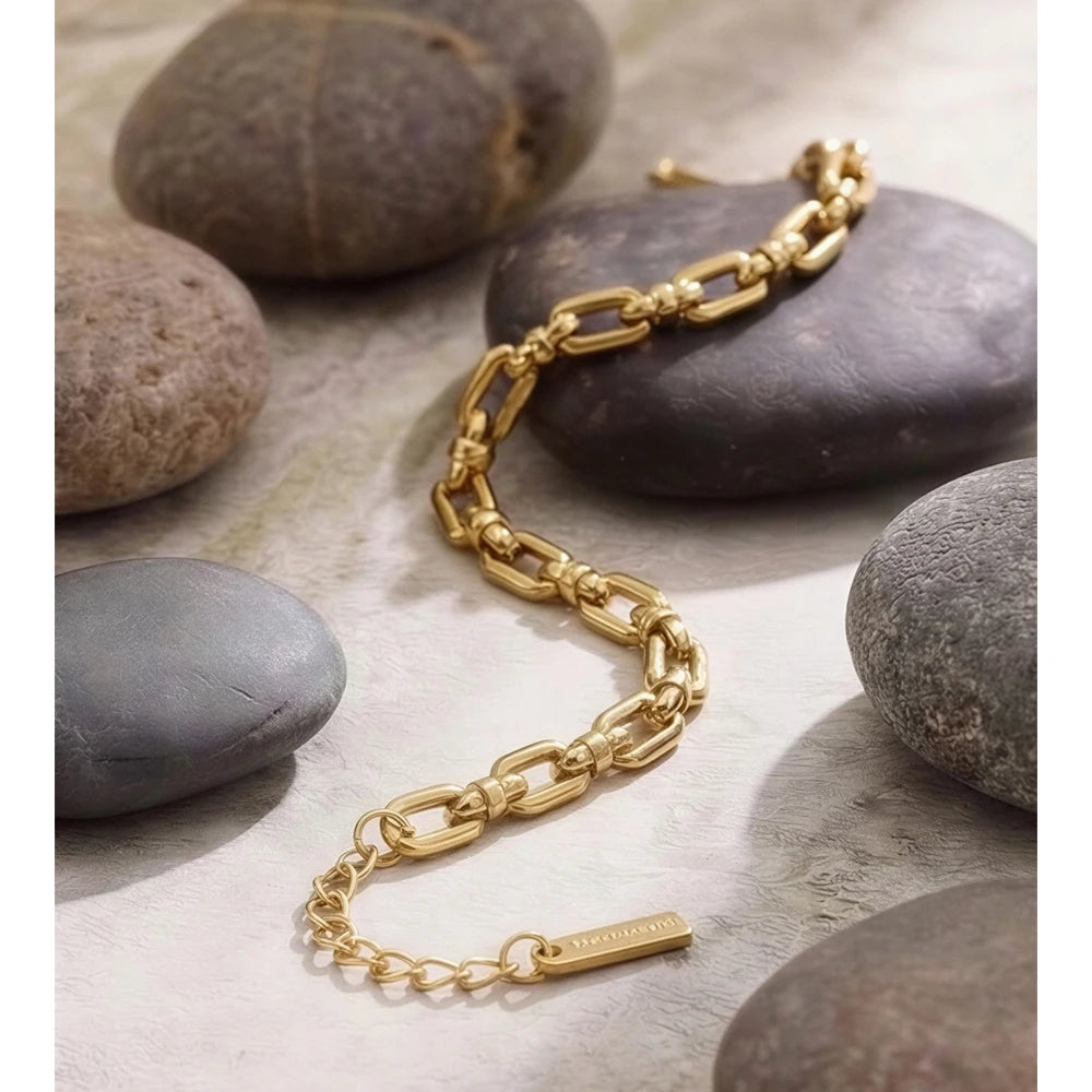 Timeless T-Bar Link Chain Bracelet