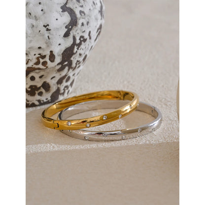 Stargaze Scattered Pavé Bangle