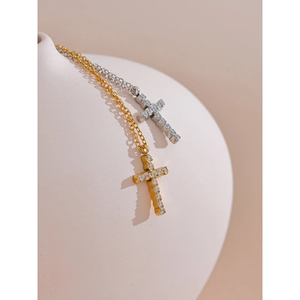Heirloom Pavé Cross Pendant Necklace