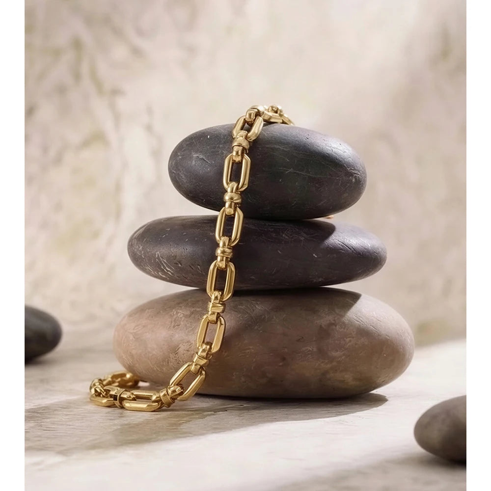Timeless T-Bar Link Chain Bracelet