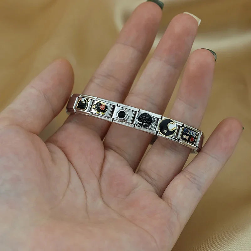 Don't Panic - Silver Charm - Charmris