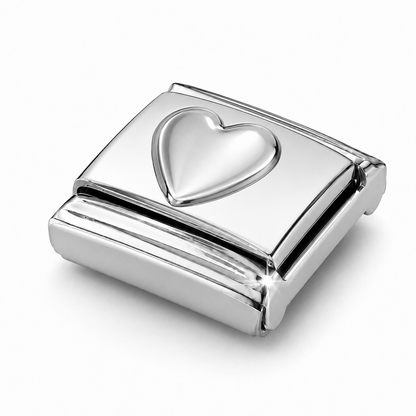 Silver Heart – silver Italian charm close-up view
