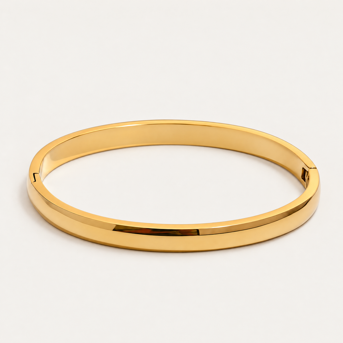 Essential Smooth Hinged Bangle